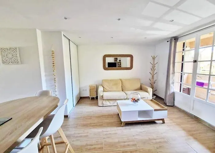 Hameau Des Pins - & Piscine - Clim & Wifi * Сен-Рафаель