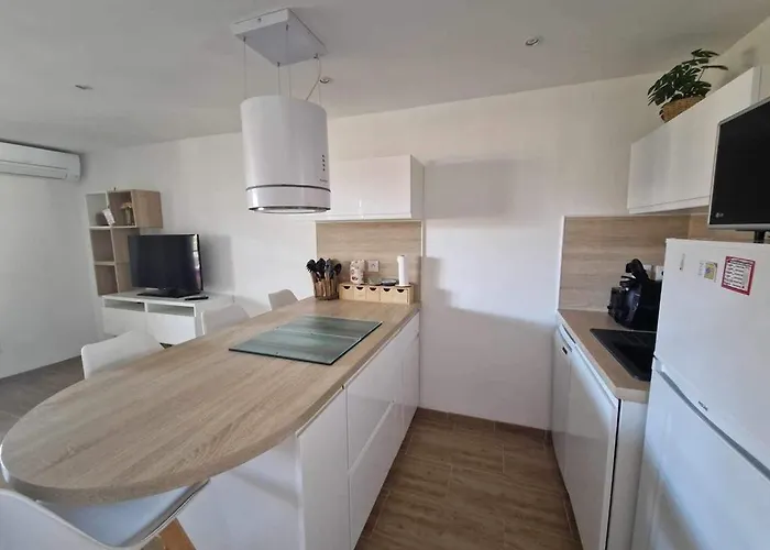 Apartment Hameau Des Pins - & Piscine - Clim & Wifi